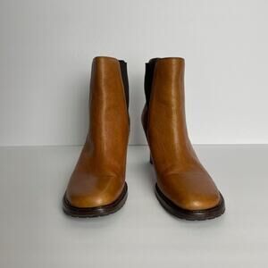 Cole Haan Tan Leather Heeled Chelsea Boots 7.5B Urban City Chic Quiet Luxury